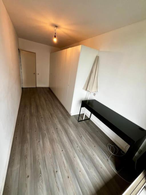 Big Apartment With Parking In Antwerpen Kültér fotó