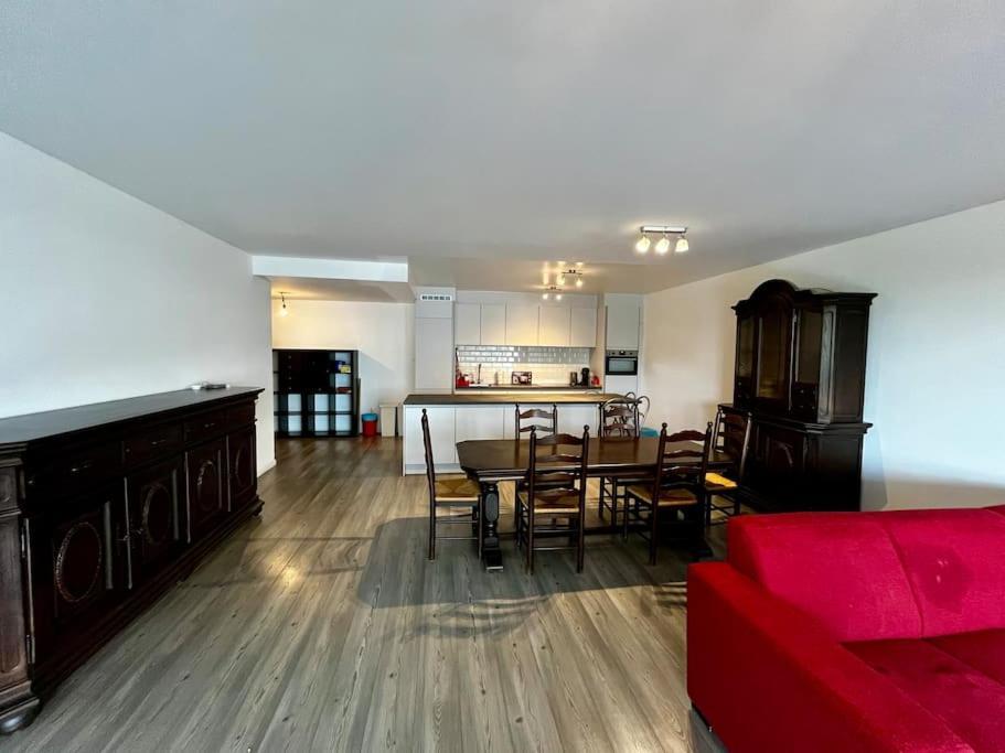 Big Apartment With Parking In Antwerpen Kültér fotó