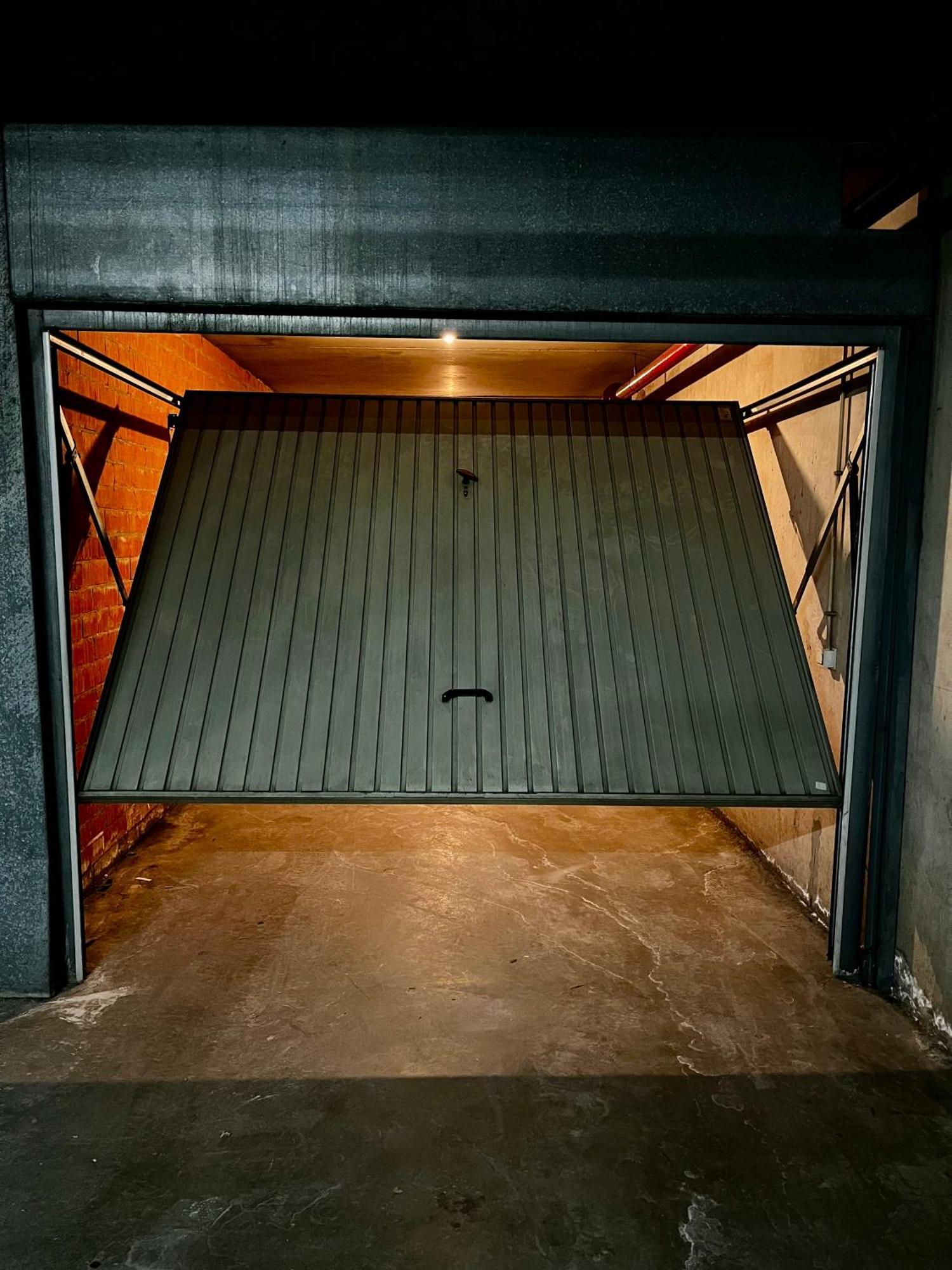 Big Apartment With Parking In Antwerpen Kültér fotó