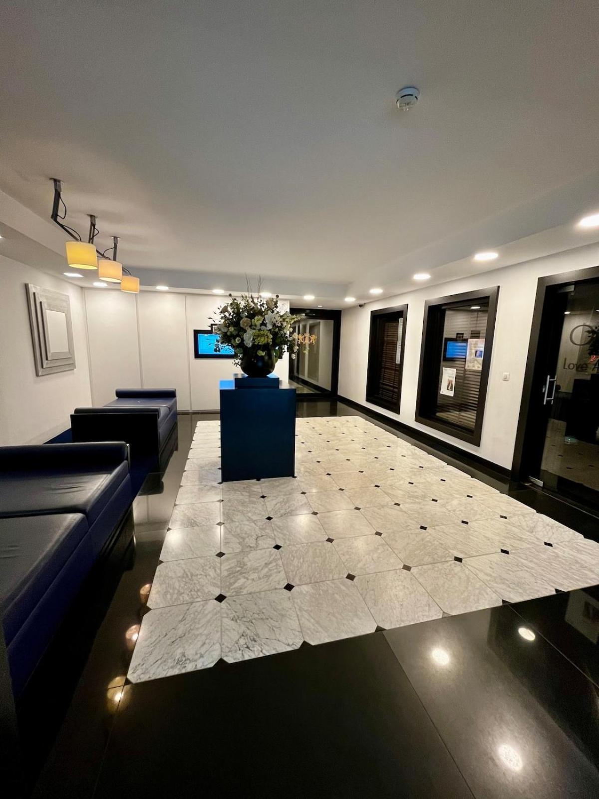 Big Apartment With Parking In Antwerpen Kültér fotó